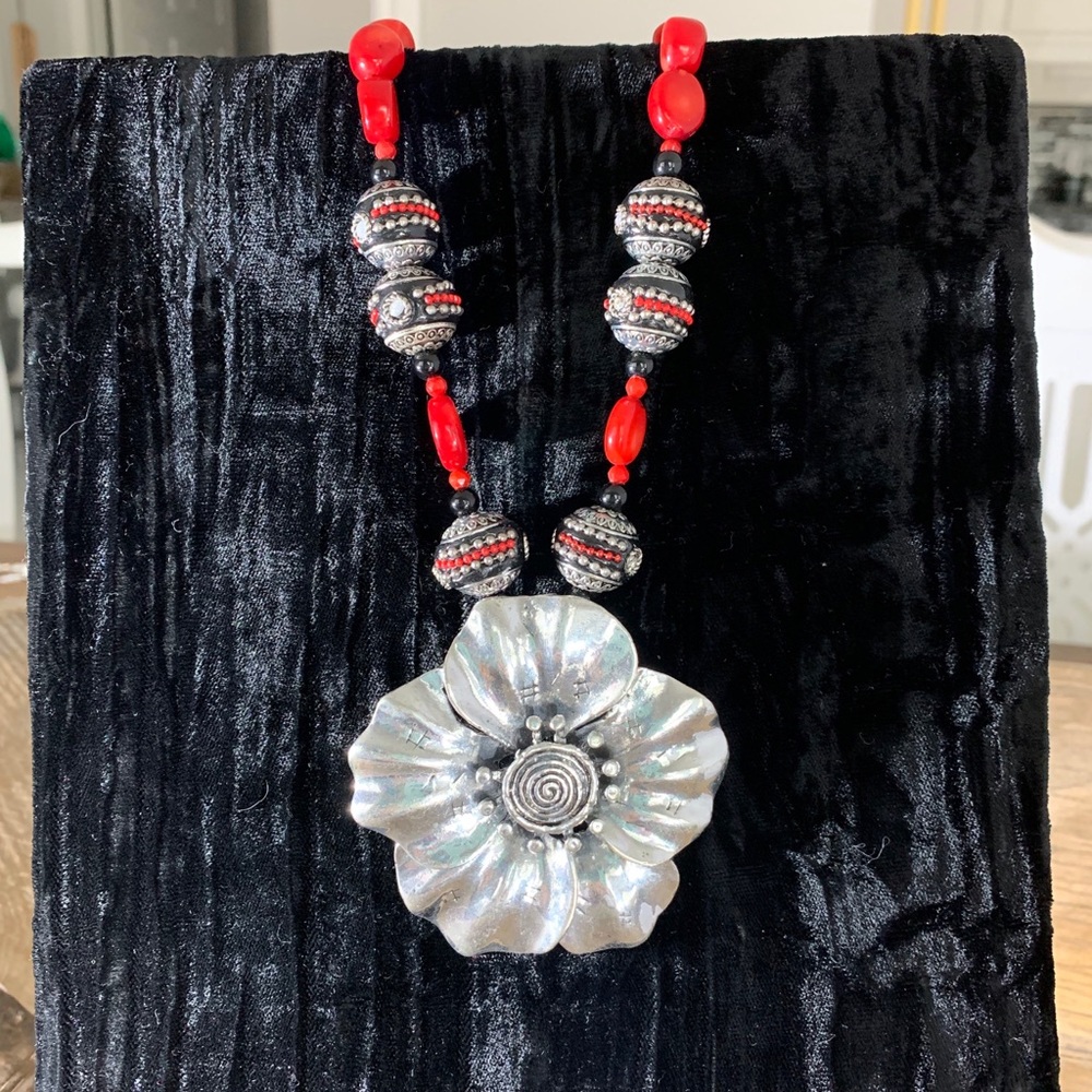 Beautiful necklace by Paulette